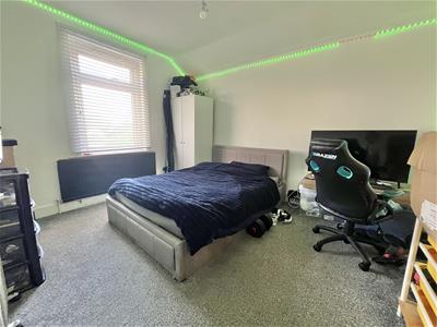 Picture 4